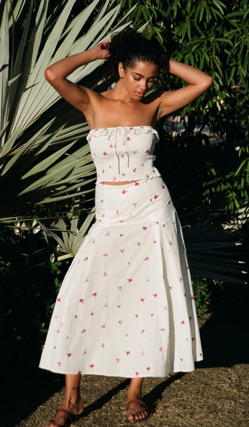 The Nikki Embroided Top Optic White SOLID&STRIPED