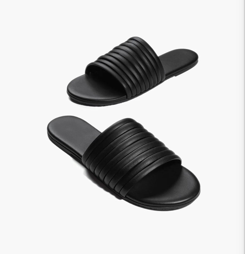 Caro Noir TKEES - The Poolclub Monaco