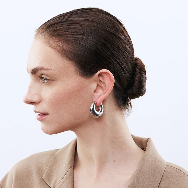 MOON EARRING SILVER VANESSA BARONI - The Poolclub Monaco