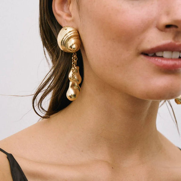 Shell Nugget Earring Gold VANESSA BARONI - The Poolclub Monaco