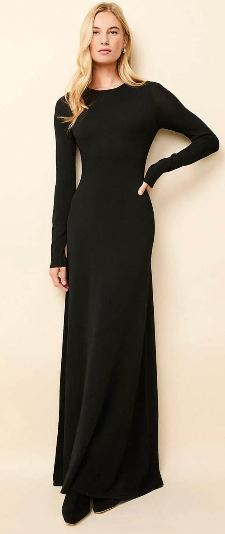 The Dora Noir black ribbed viscose midi dress with long sleeves and crew neck