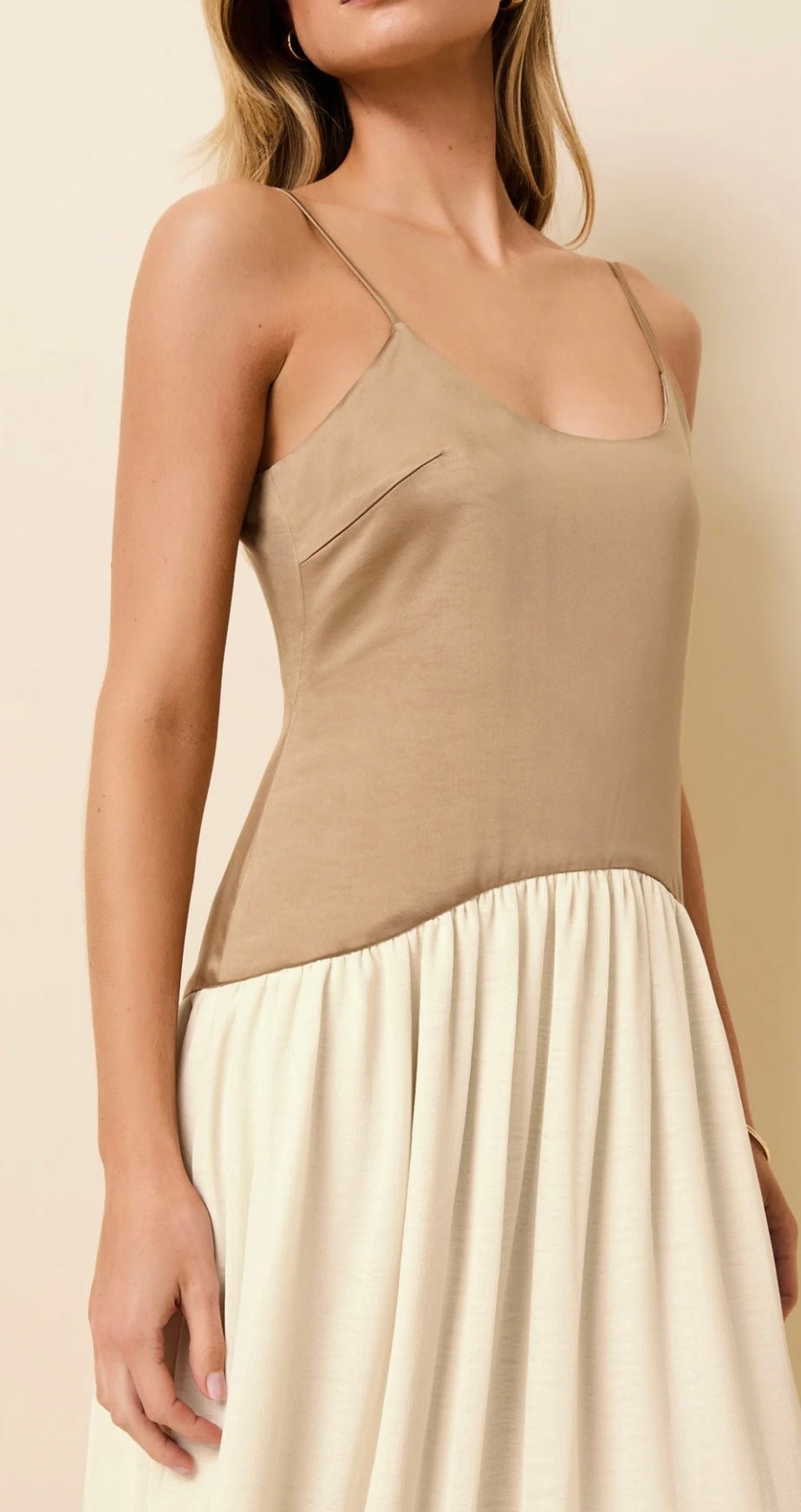 The Talulla Dress Camel SOLID&STRIPED - The Poolclub Monaco